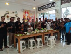PBS Peduli: Insan Pers Pekalongan Gelar Buka Puasa Bersama dan Bagi Takjil untuk Masyarakat