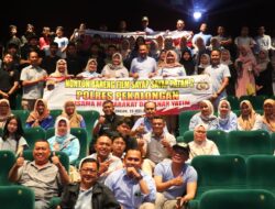 Nonton Bareng Film “Sayap-Sayap Patah 2”: Polres Pekalongan Tingkatkan Rasa Nasionalisme dan Silaturahmi Dengan Masyarakat