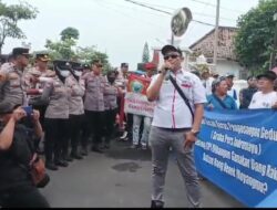 *”Wartawan Indramayu Bersatu, Tolak Pengosongan Graha Pers: ‘Pemimpin Sombong Harus Kita Lawan'”*