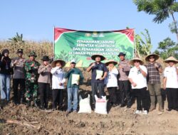 Bersama Rakyat, Polres Pekalongan Gerakkan Tanam Jagung Serentak