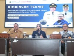 *TEGASKAN KOMITMEN KETERBUKAAN INFORMASI PUBLIK, DINKOMINFO KOTA PEKALONGAN GELAR BIMTEK*
