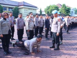 “Tegakkan Disiplin, Propam Polres Pekalongan Sidak Sikap Tampang Personel”