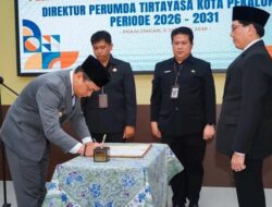 *WALIKOTA PEKALONGAN LANTIK MUHAMMAD AFFAN SEBAGAI DIREKTUR PERUMDA TIRTAYASA*