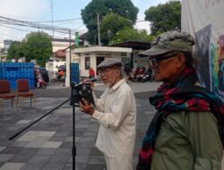 Dua Penyair Legendaris Luncurkan Buku Puisi dan Baca Karya di Sastra Bulan Purnama Museum Sandi Yogyakarta