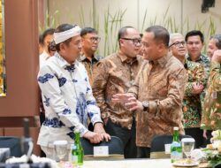 *Tepis Isu Renggang, Ahmad Luthfi dan KDM Ngobrol Akrab Penuh Canda Tawa*