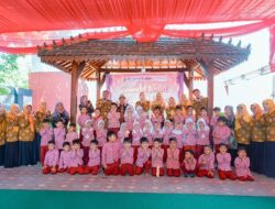 *BUNDA PAUD KOTA PEKALONGAN GELAR OPEN HOUSE DAN HALAL BIHALAL, AJARKAN SOPAN SANTUN BERTAMU KEPADA ANAK USIA DINI*