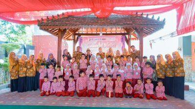 *BUNDA PAUD KOTA PEKALONGAN GELAR OPEN HOUSE DAN HALAL BIHALAL, AJARKAN SOPAN SANTUN BERTAMU KEPADA ANAK USIA DINI*