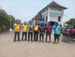 Tanggul Sungai Silempeng Jebol, Polsek Sragi dan Instansi Terkait Lakukan Penanganan Cepat