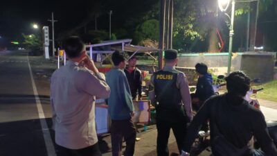 Polres Pekalongan Gerak Cepat Cegah Tawuran Dini Hari di Taman Pendopo Kajen, Tiga Pemuda Diamankan