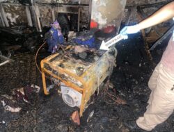 Gudang Toko Pakaian di Doro Pekalongan Terbakar, Kerugian Ditaksir Capai Rp. 200 Juta