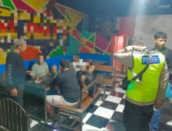 Tindak Lanjuti Video Viral, Polsek Wiradesa Razia Cafe, Enam Botol Miras Diamankan