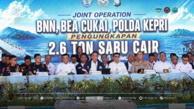 OPERASI GABUNGAN UNGKAP 2,6 TON CAIRAN MENGANDUNG METAMFETAMIN DI KAPAL MV OCEAN PORTER BERBENDERA TANZANIA