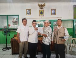 “Ratusan Relawan Bergerak! Kuswono Resmi Daftar Bakal Calon Kades Sidokare”
